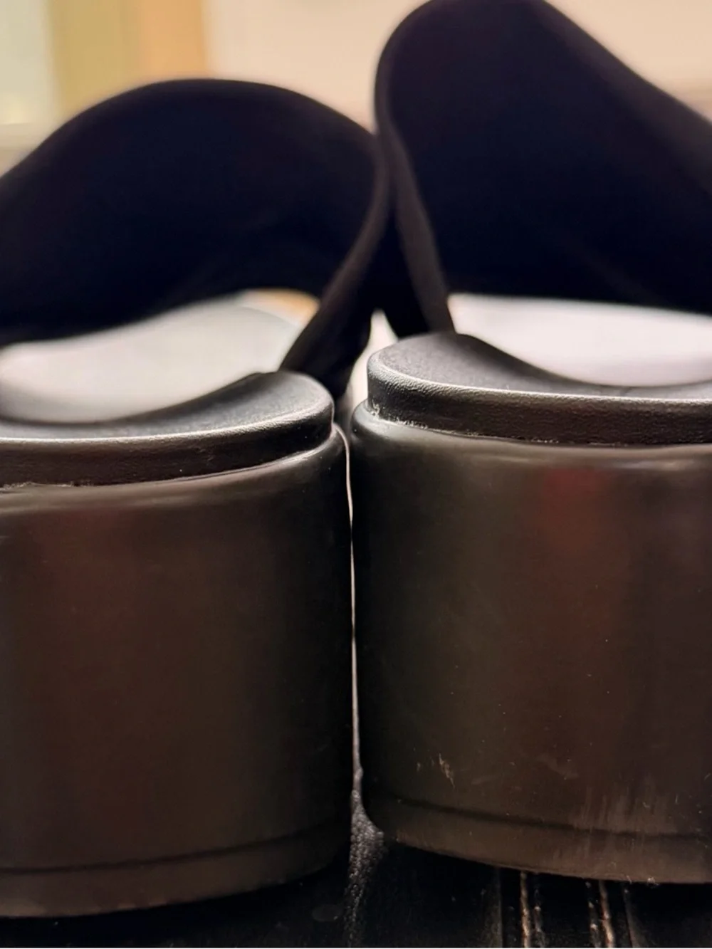 ***VINTAGE***  Y2K bebe Embroidered Dragon Platform Slide Sandals Size 9 - Picture 4 of 7